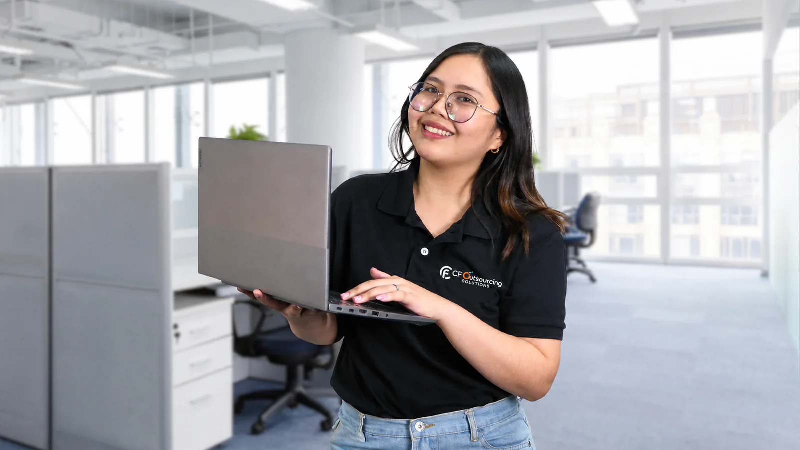 A CF Outsourcing team member in the Philippines operations office